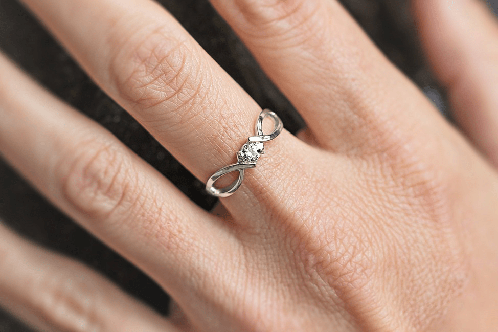 18k Ring White Gold for Womens with Diamond Jewelry Relationship and Wedding - Zalupe