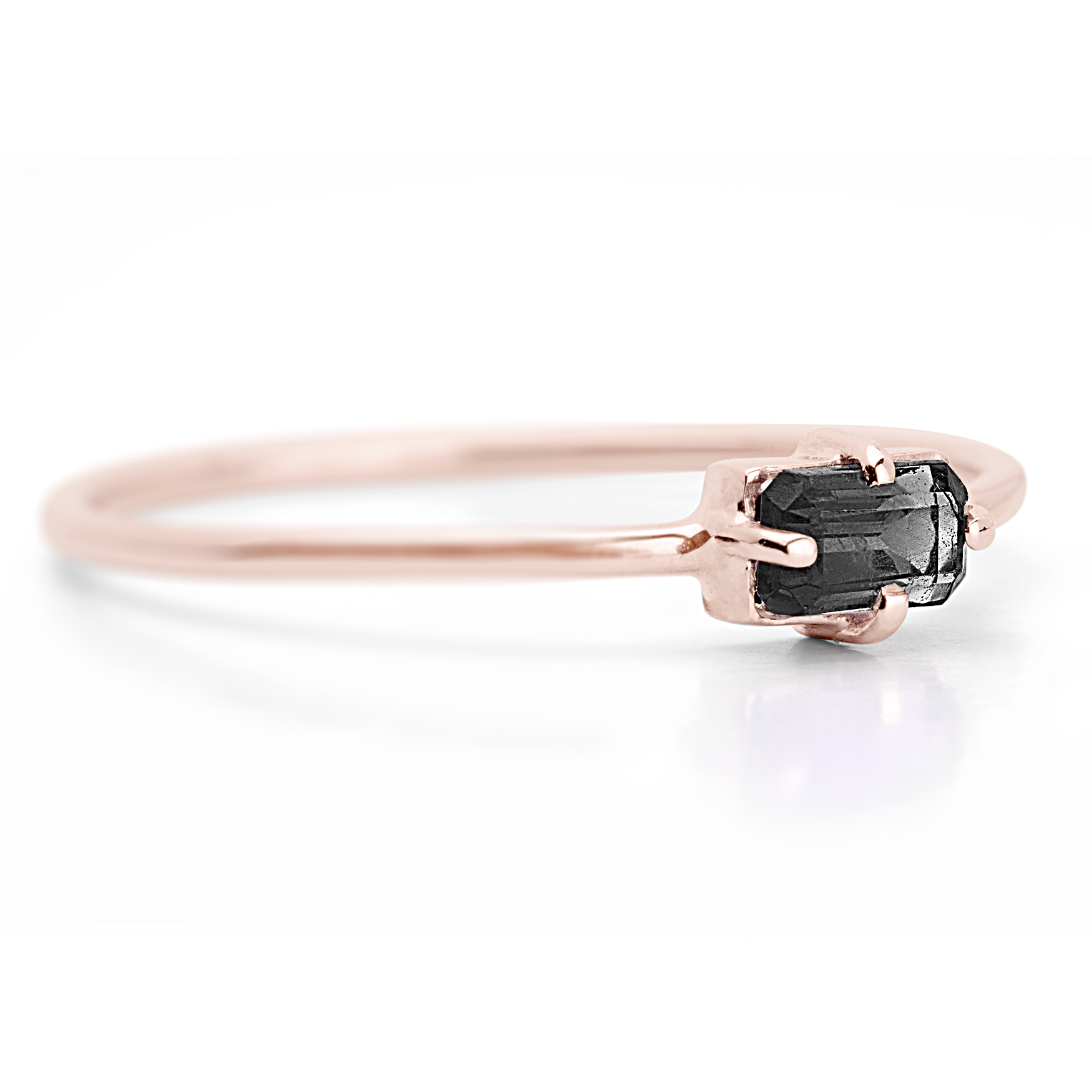 18k Female Rose Ring Black Agata Stone Sideboard Power Jewelry Luxury - Zalupe