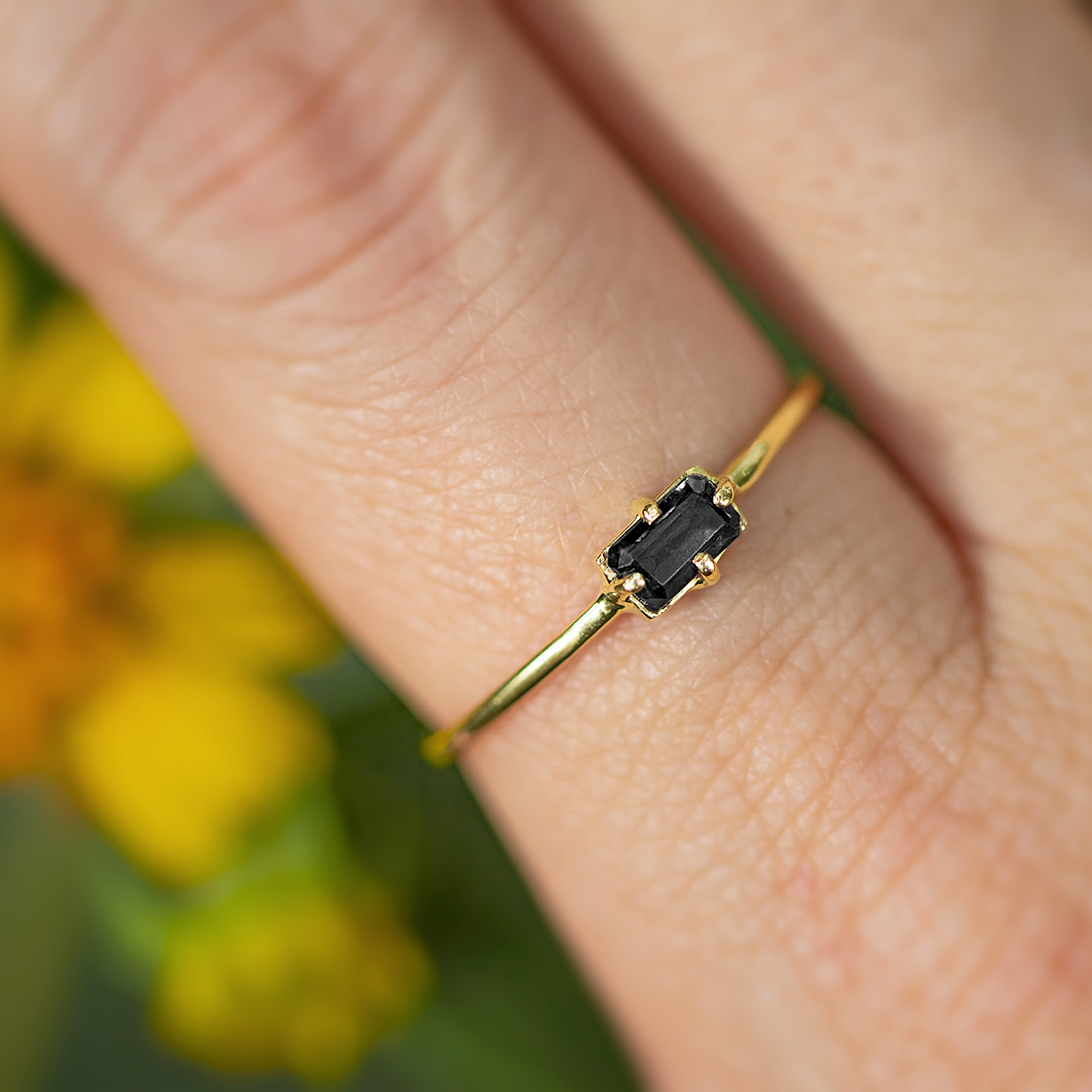 10k Solid Yellow Gold Ring Black Agate Stone Thin - Zalupe