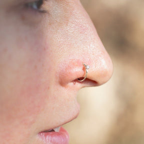 Nose Ring with Diamond and 18K Solid White Gold 20 Gauge Hoop for Mens and Womens - Zalupe